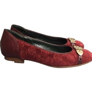 GUCCI Red Velvet Equestrian Horse Bit Gold Buckle Flats. Size 5.